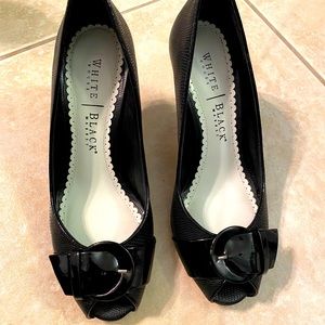White House Black Market Black Heels Sz 7